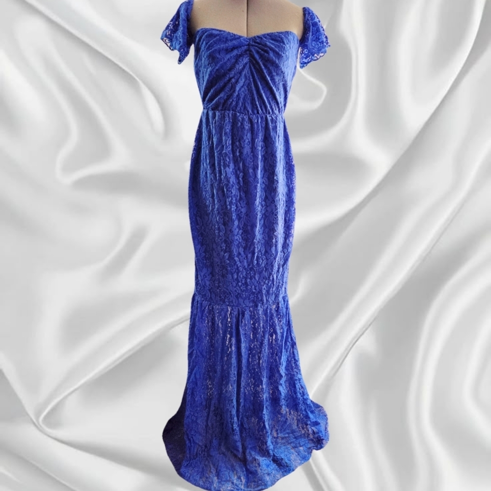 Blue Off-Shoulder Lace Maxi Dress